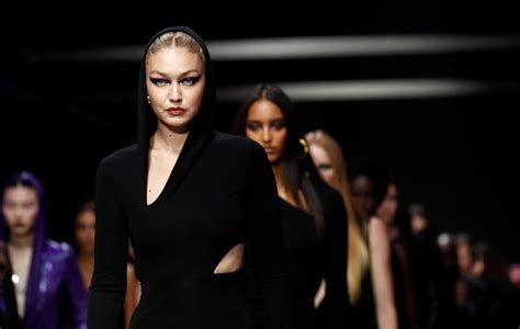 indirizzo nuovi uffici versace milano|versace milan fashion week 2024.